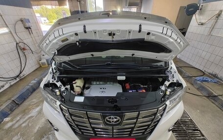 Toyota Alphard III, 2017 год, 3 500 000 рублей, 2 фотография