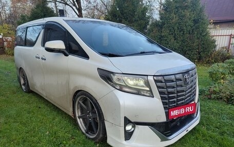 Toyota Alphard III, 2017 год, 3 500 000 рублей, 3 фотография