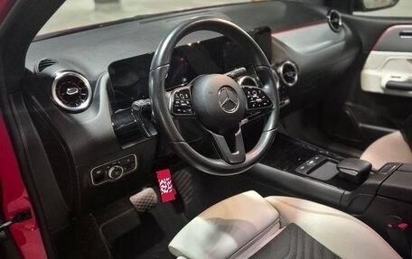 Mercedes-Benz B-Класс, 2019 год, 2 050 000 рублей, 23 фотография