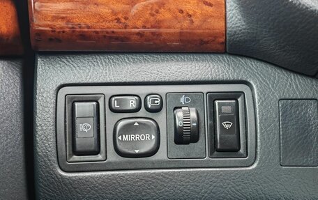 Toyota Avensis III рестайлинг, 2006 год, 1 350 000 рублей, 28 фотография