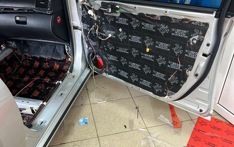 Toyota Avensis III рестайлинг, 2006 год, 1 350 000 рублей, 39 фотография