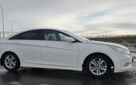 Hyundai Sonata VI, 2012 год, 870 000 рублей, 2 фотография