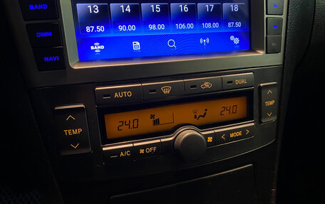 Toyota Avensis III рестайлинг, 2006 год, 600 000 рублей, 13 фотография