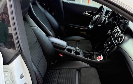 Mercedes-Benz CLA, 2019 год, 2 450 000 рублей, 12 фотография