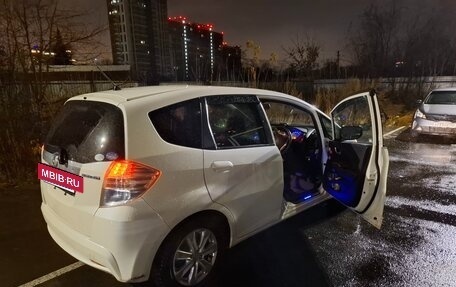 Honda Fit III, 2012 год, 800 000 рублей, 14 фотография