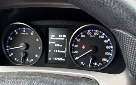 Toyota RAV4, 2017 год, 2 300 000 рублей, 7 фотография