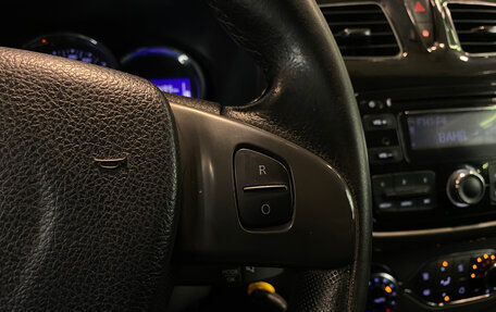 Renault Sandero II рестайлинг, 2015 год, 800 000 рублей, 19 фотография