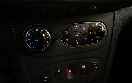 Renault Sandero II рестайлинг, 2015 год, 800 000 рублей, 14 фотография