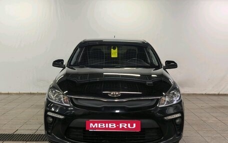 KIA Rio IV, 2018 год, 1 380 000 рублей, 2 фотография