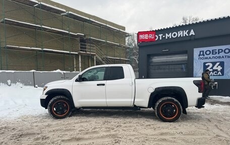 Toyota Tundra II, 2012 год, 3 200 000 рублей, 2 фотография