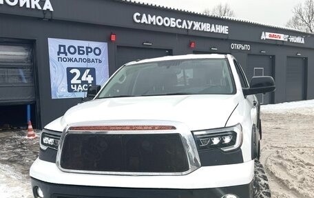 Toyota Tundra II, 2012 год, 3 200 000 рублей, 5 фотография