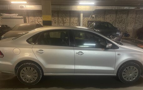 Volkswagen Polo VI (EU Market), 2015 год, 900 000 рублей, 4 фотография