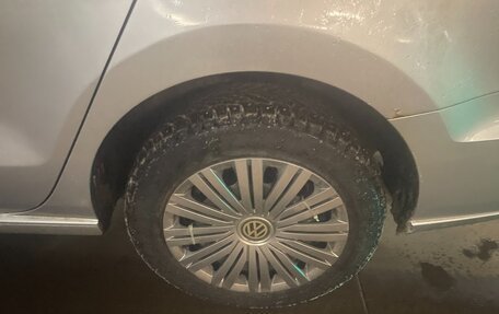 Volkswagen Polo VI (EU Market), 2015 год, 900 000 рублей, 15 фотография