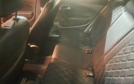 Volkswagen Polo VI (EU Market), 2015 год, 900 000 рублей, 24 фотография