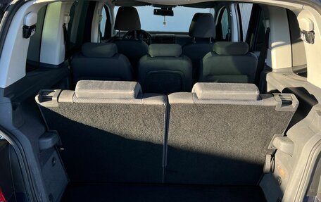 Volkswagen Touran III, 2012 год, 890 000 рублей, 21 фотография