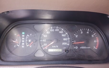 Toyota Land Cruiser Prado 90 рестайлинг, 2000 год, 1 300 000 рублей, 2 фотография