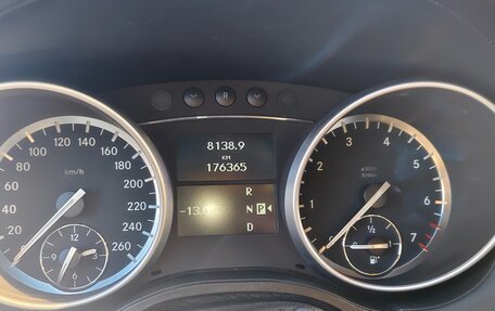 Mercedes-Benz GL-Класс, 2011 год, 2 600 000 рублей, 14 фотография