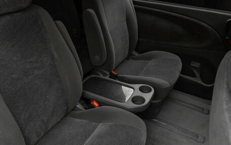 Toyota Estima III рестайлинг -2, 2003 год, 740 000 рублей, 15 фотография