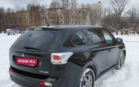 Mitsubishi Outlander III рестайлинг 3, 2013 год, 1 050 000 рублей, 5 фотография