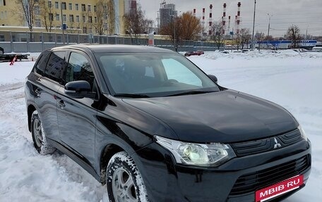 Mitsubishi Outlander III рестайлинг 3, 2013 год, 1 050 000 рублей, 7 фотография
