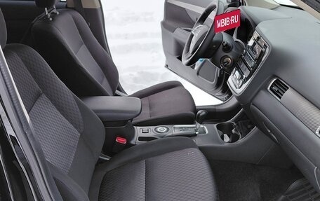 Mitsubishi Outlander III рестайлинг 3, 2013 год, 1 050 000 рублей, 16 фотография