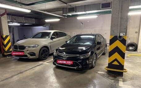 Toyota Camry, 2017 год, 2 100 000 рублей, 2 фотография