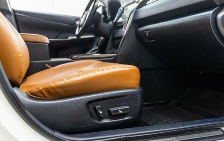 Toyota Camry, 2018 год, 2 498 000 рублей, 28 фотография