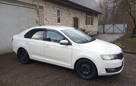 Skoda Rapid I, 2018 год, 1 250 000 рублей, 2 фотография