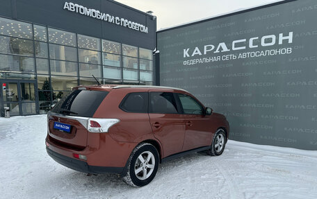 Mitsubishi Outlander III рестайлинг 3, 2013 год, 1 237 000 рублей, 2 фотография