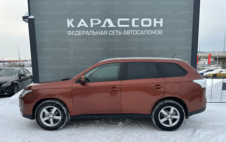 Mitsubishi Outlander III рестайлинг 3, 2013 год, 1 237 000 рублей, 3 фотография