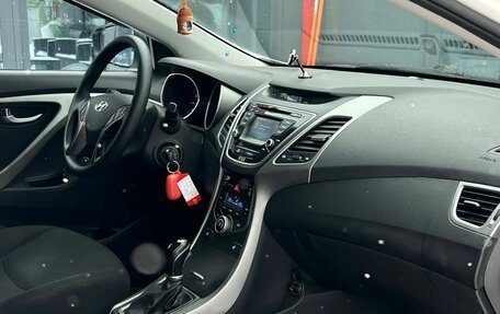 Hyundai Elantra V, 2013 год, 1 099 000 рублей, 17 фотография