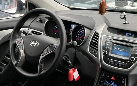 Hyundai Elantra V, 2013 год, 1 099 000 рублей, 18 фотография