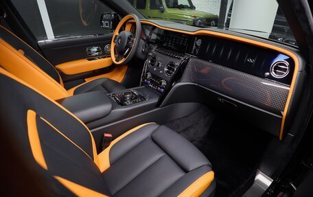 Rolls-Royce Cullinan, 2025 год, 78 900 000 рублей, 15 фотография