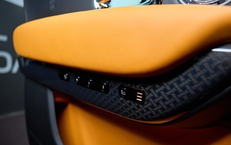 Rolls-Royce Cullinan, 2025 год, 78 900 000 рублей, 22 фотография