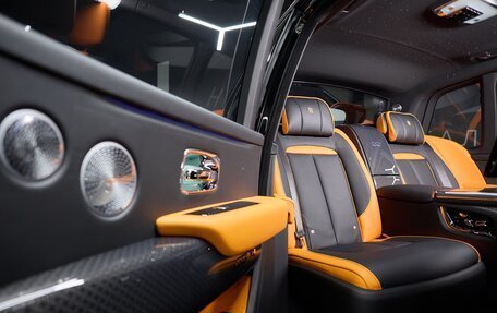 Rolls-Royce Cullinan, 2025 год, 78 900 000 рублей, 34 фотография