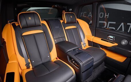 Rolls-Royce Cullinan, 2025 год, 78 900 000 рублей, 29 фотография