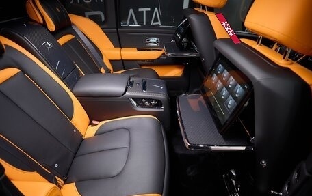 Rolls-Royce Cullinan, 2025 год, 78 900 000 рублей, 35 фотография