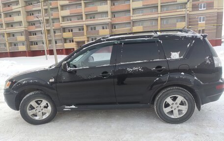 Mitsubishi Outlander III рестайлинг 3, 2010 год, 950 000 рублей, 9 фотография