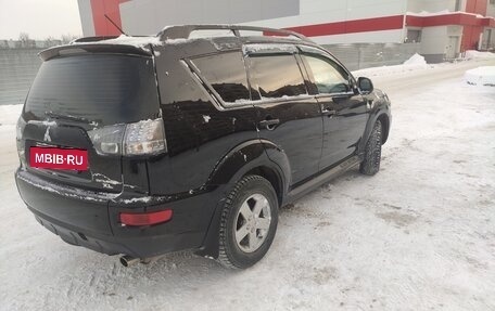 Mitsubishi Outlander III рестайлинг 3, 2010 год, 950 000 рублей, 7 фотография