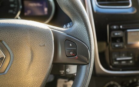 Renault Logan II, 2016 год, 800 000 рублей, 19 фотография