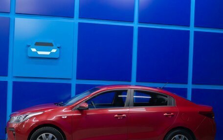 KIA Rio IV, 2018 год, 880 000 рублей, 3 фотография