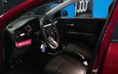 KIA Rio IV, 2018 год, 880 000 рублей, 9 фотография