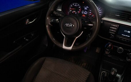 KIA Rio IV, 2018 год, 880 000 рублей, 21 фотография