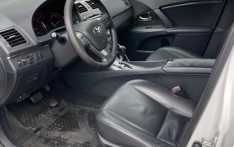 Toyota Avensis III рестайлинг, 2011 год, 990 000 рублей, 12 фотография