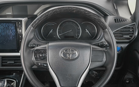 Toyota Esquire I, 2015 год, 1 969 000 рублей, 17 фотография