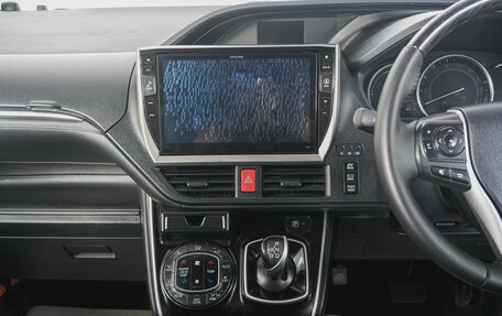 Toyota Esquire I, 2015 год, 1 969 000 рублей, 20 фотография