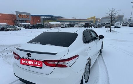 Toyota Camry, 2021 год, 2 100 000 рублей, 5 фотография