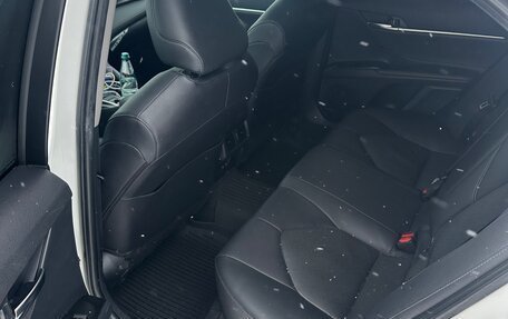 Toyota Camry, 2021 год, 2 100 000 рублей, 7 фотография