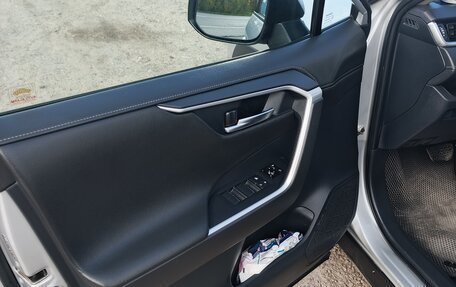 Toyota RAV4, 2020 год, 2 870 000 рублей, 9 фотография