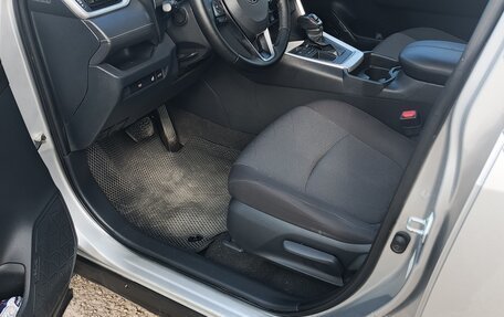 Toyota RAV4, 2020 год, 2 870 000 рублей, 10 фотография